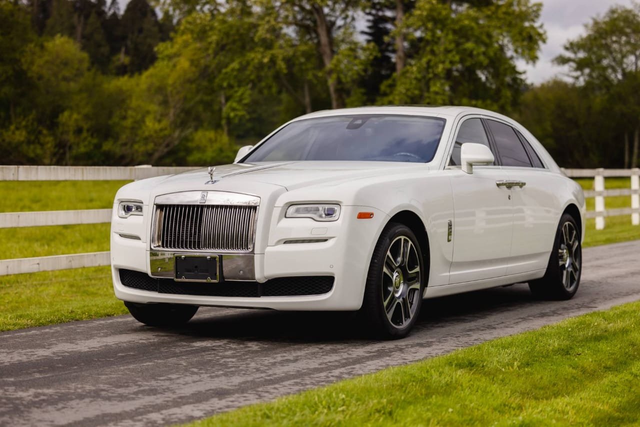 Rolls Royce Ghost Car on rent in Mumbai